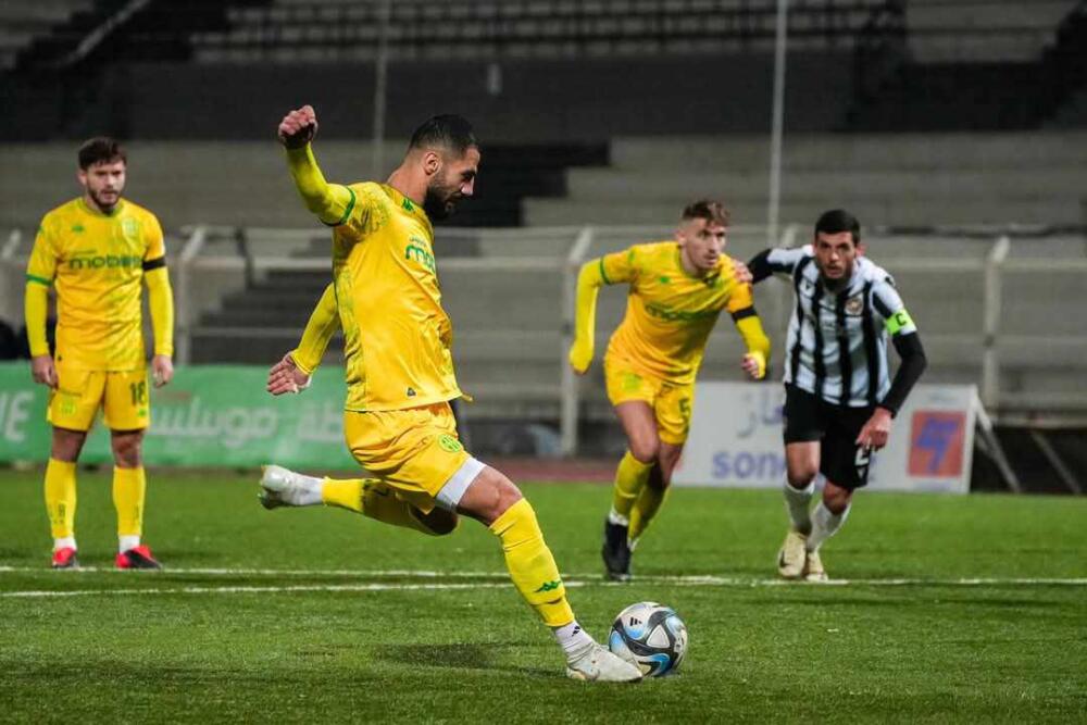 شبيبة القبائل | لا بديل عن الفوز ضد البيض من أجل خطف الصدارة !