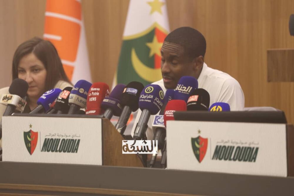 مولودية الجزائر | رولاني موكوينا : " مدرك لحجم التحدي.. و هدفي الذهاب بعيدا مع المولودية "