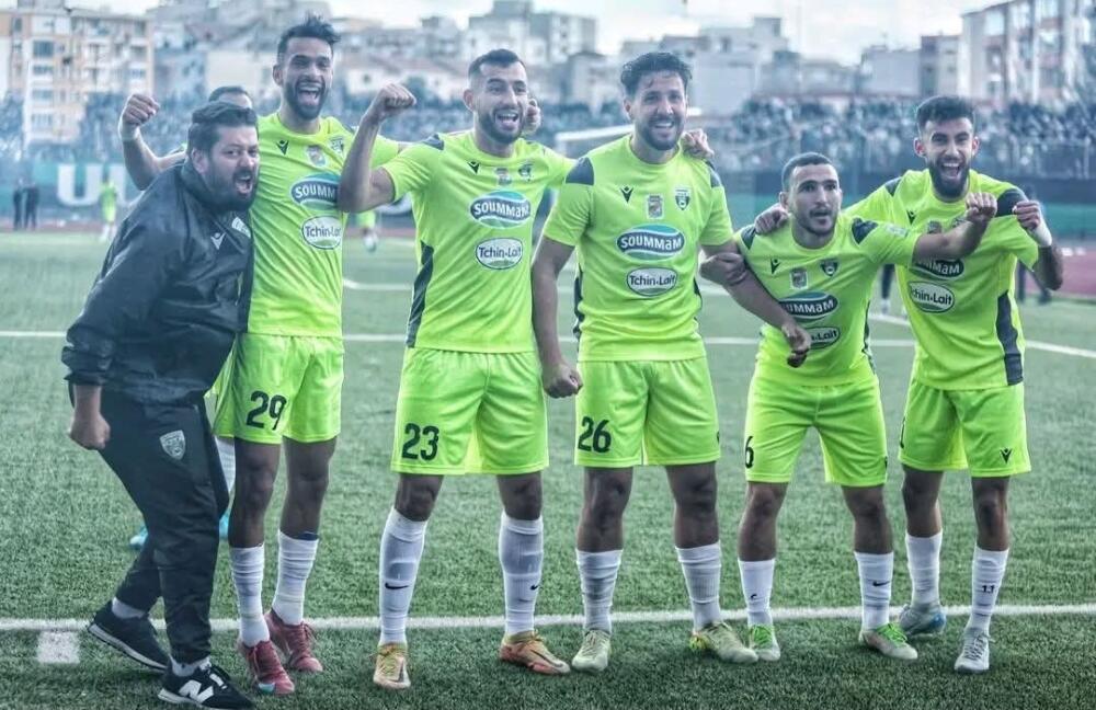 مولودية بجاية : " الموب في مواجهة الحسم أمام مولودية قسنطينة"