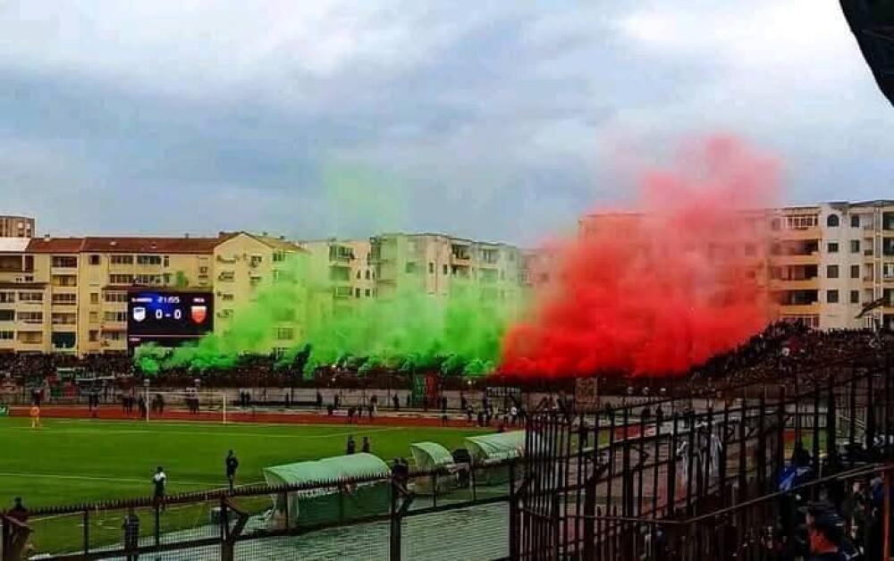 كل ما فعلته جماهير مولودية الجزائر في ملعب الوحدة المغاربية ضد أولمبيك أقبو