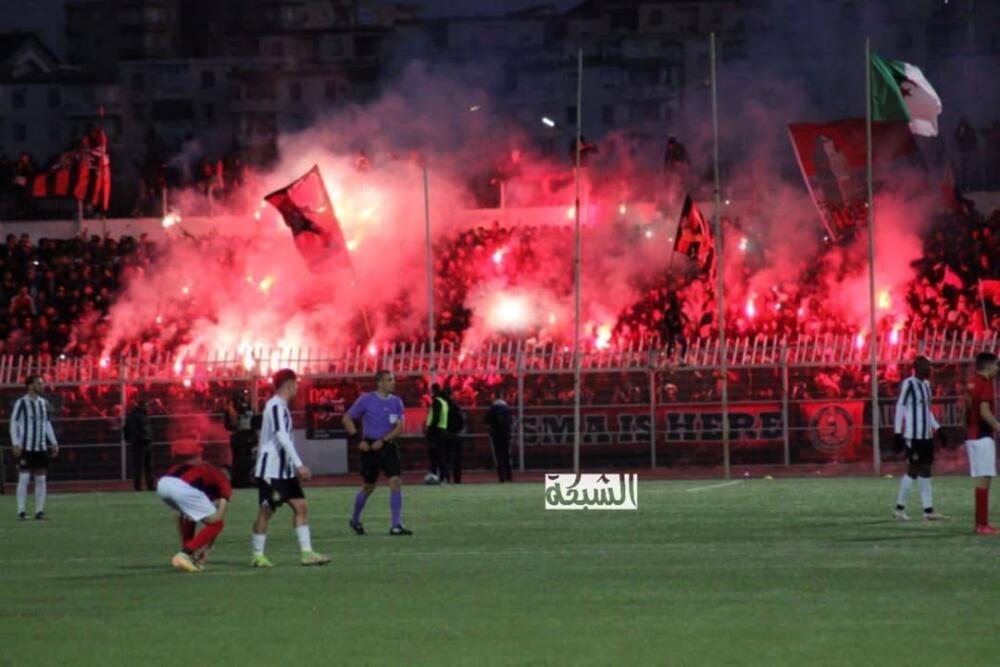أنصار اتحاد العاصمة يلهبون الأجواء بكراكاج جميل ضد وفاق سطيف