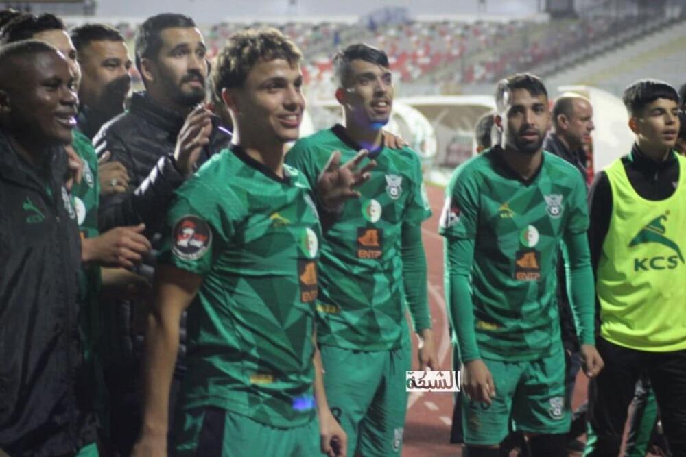 احتفالات لاعبي النادي الرياضي القسنطيني بعد الفوز امام إتحاد العاصمة